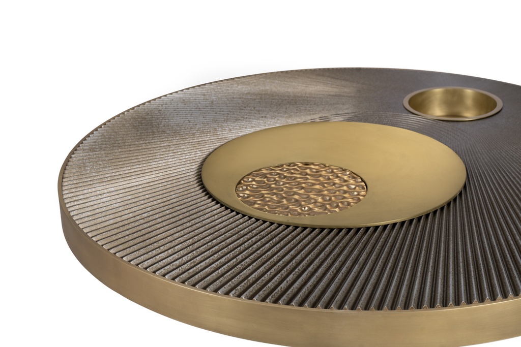 Coffee Table 
Ss 304 Electroplated With Cnc In Liquid Metal Finish With Oak Base