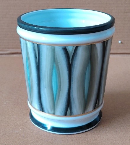 Directoire Flower Pot, Small Verdure 1
Dia12.0 Cm H. 13.0 Cm V. 85.0 Cl V. 0.49 G