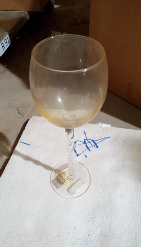[101002189] Burgundy Glass Yellow (White,29x29x23HCM, Unglazed)